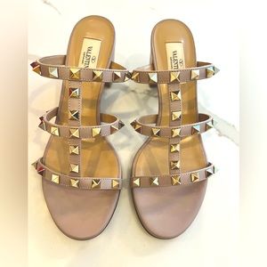 🔥 BNIB Auth Valentino Studs 37.5 Sandals Beige